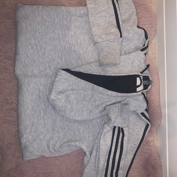 Vintage Adidas Sweater - Picture 2 of 3